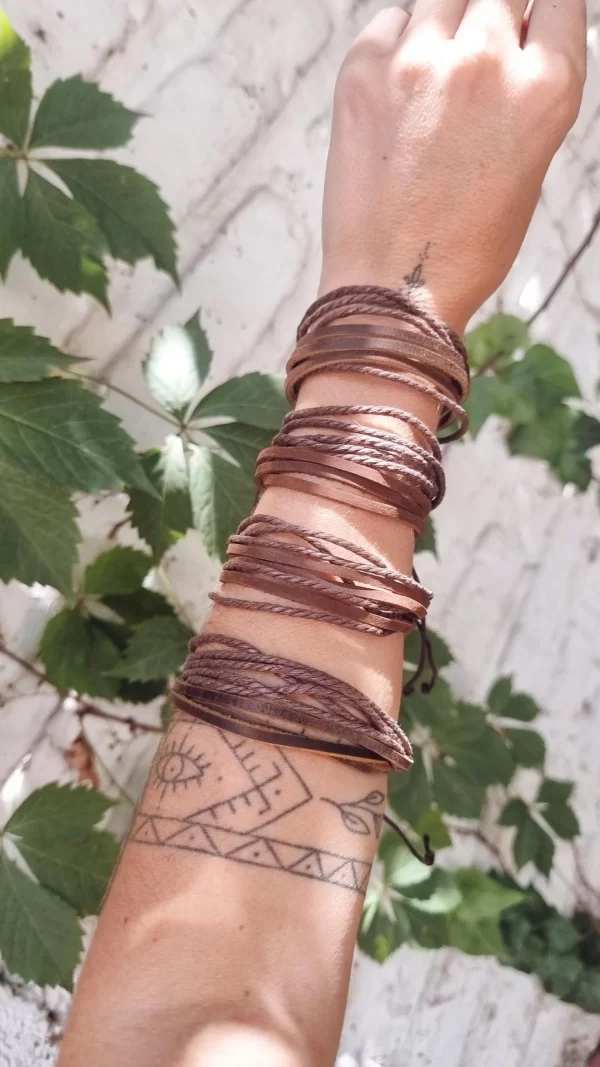Pulsera Cuero Ajustable - Imagen 3