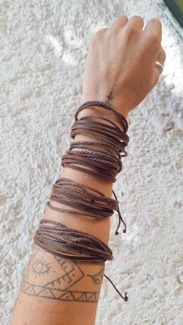 Pulsera Cuero Ajustable - Imagen 2